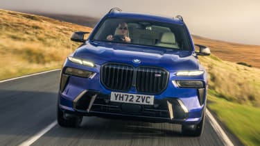 BMW X7 M60i xDrive - front tracking